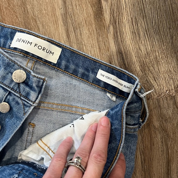 Denim Forum - The Yoko High Rise Slim Fit - Picture 9 of 13